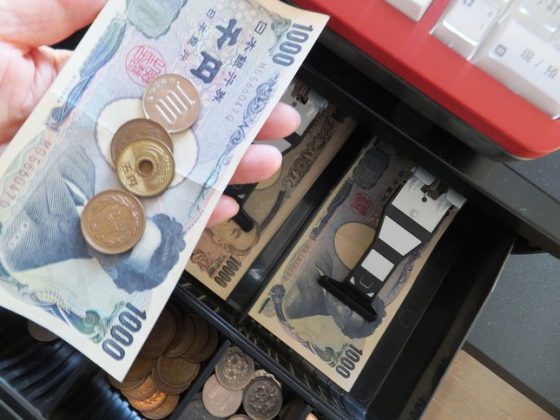 おつり論争 会計680円で1180円出したら 気持ち悪い 男性の 悲報 に賛否 山口市 宇部市の学習塾 かわしま進学塾 Kawashin Part 2